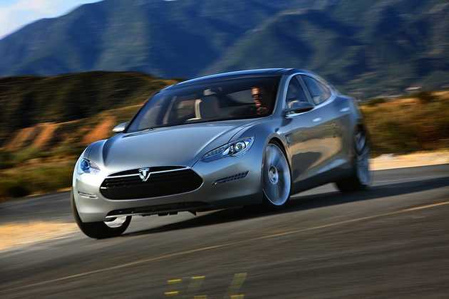 800px Model S driving